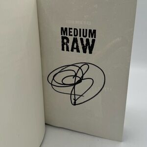SIGNED COPY Medium Raw by Anthony Bourdain NYT Bestseller Hardcover Book MINT